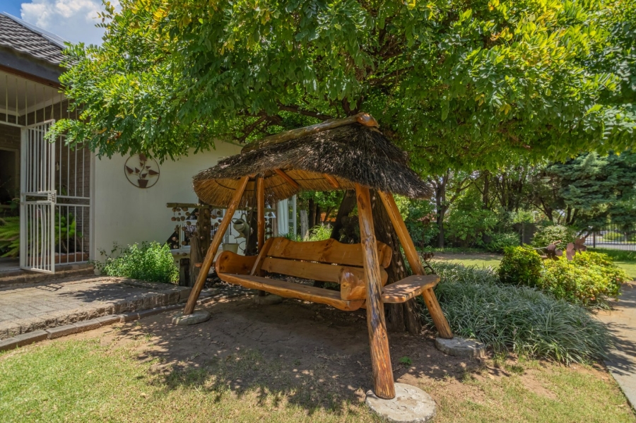 5 Bedroom Property for Sale in Jordania Free State